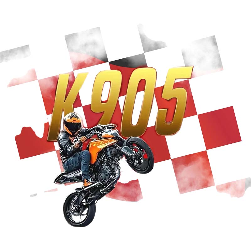 Kingtyre K905 tires on a sportbike in dynamic motion